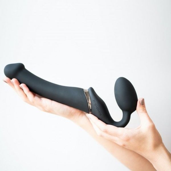 Безремінний страпон з вібрацією Strap-On-Me Vibrating Black M, діаметр 3,8см, пульт ДК, регульований SO3354 фото
